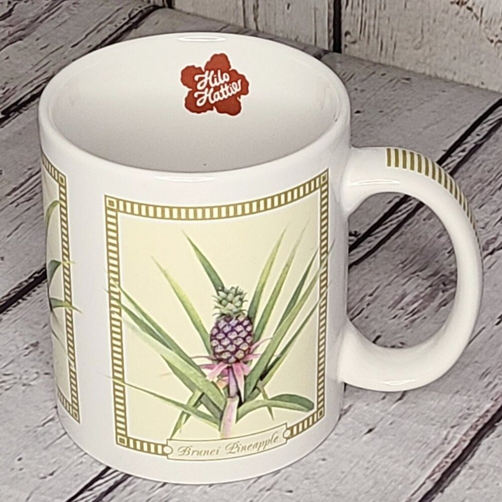 5" Hilo Hattie "Tropical Pineapples" Coffee Tea Mug 2005 Hawaiian Hawaii
